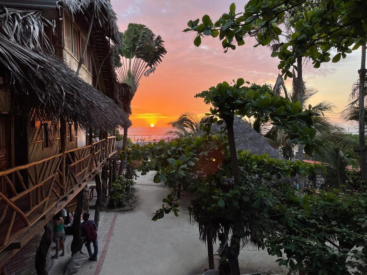 Hostal Olmito Canoa Ngoại thất bức ảnh
