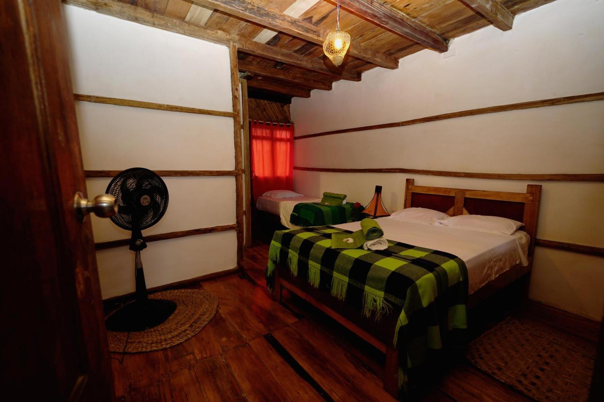 Hostal Olmito Canoa Ngoại thất bức ảnh